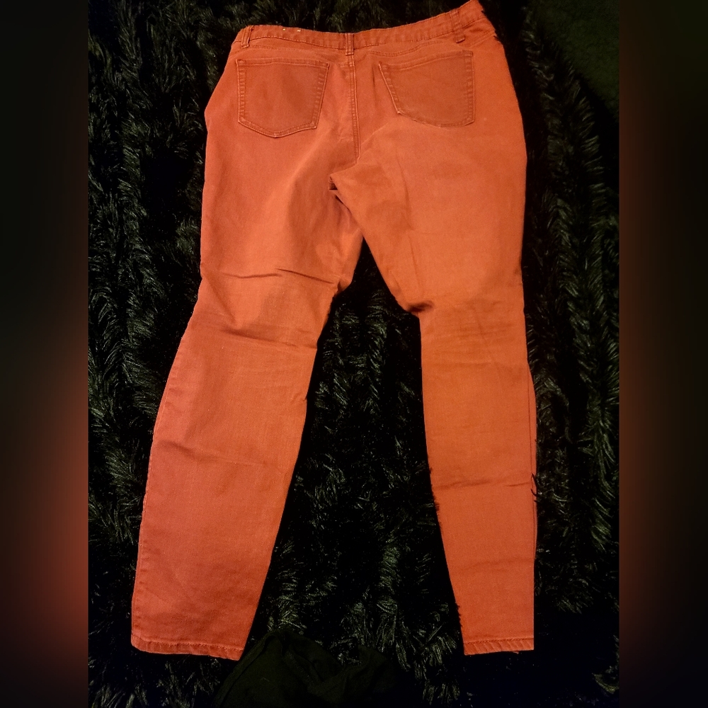 Size 16 - Picture 2 of 2